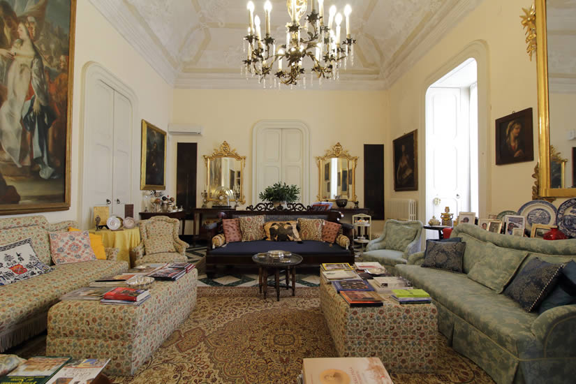 Palazzo Bernardini suite, B&B Lecce, dettaglio salone 2