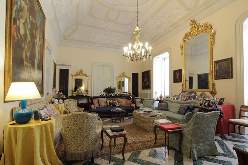 Palazzo Bernardini suite, B&B Lecce, dettaglio salone 4